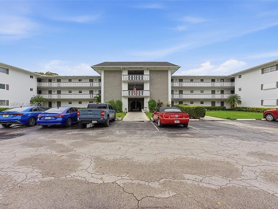 1st image of 1201 Hillcrest Ct APT 209