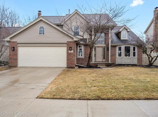 22301 Genesis Dr, Woodhaven, MI 48183
