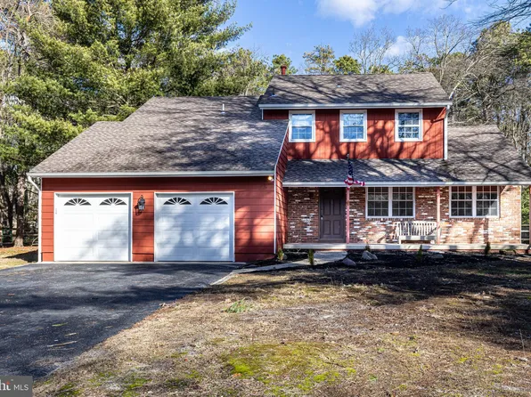 10 Knotty Oak Dr, Medford, NJ 08055