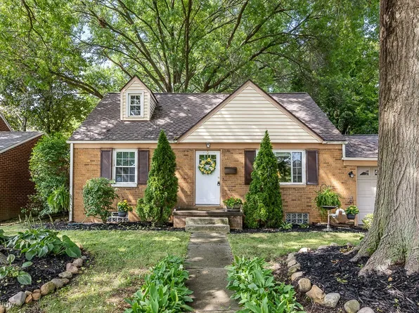 317 Viking St NW, North Canton, OH 44720
