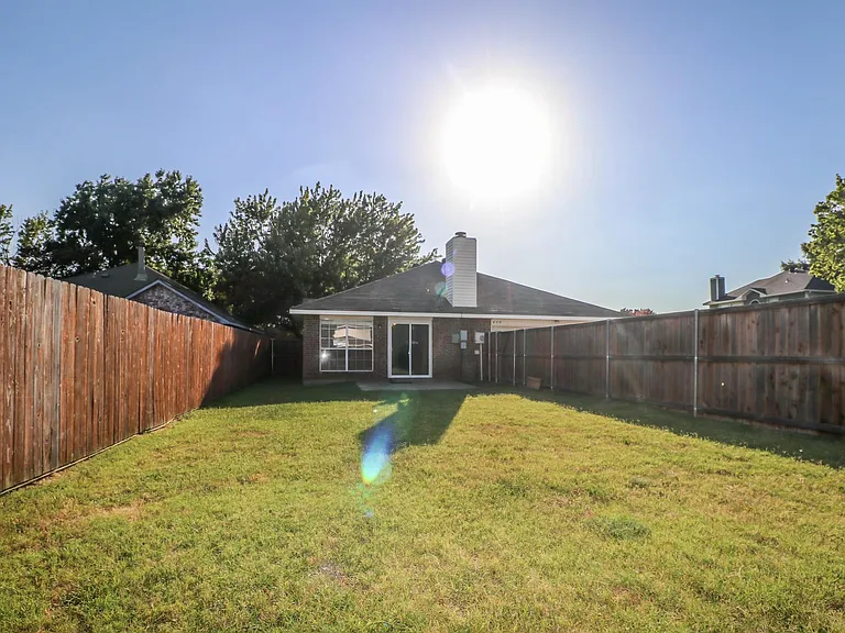 2108 Riverplace Dr — Photo 22