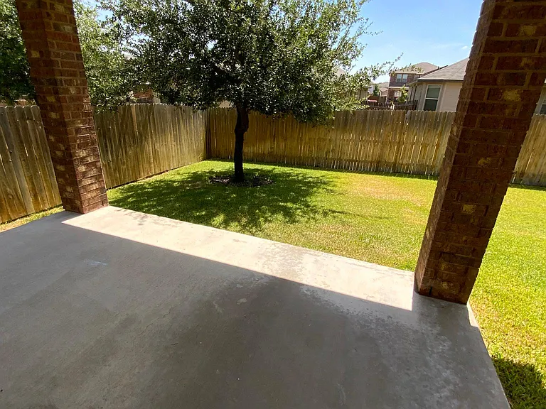 5911 Hopkins Dr — Photo 15