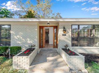 202 Country Club Rd, Shalimar, FL 32579