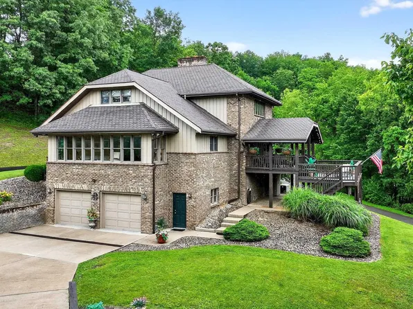 201 Westridge Dr, Elkins, WV 26241