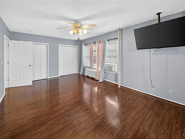 2340 Court St — Photo 20