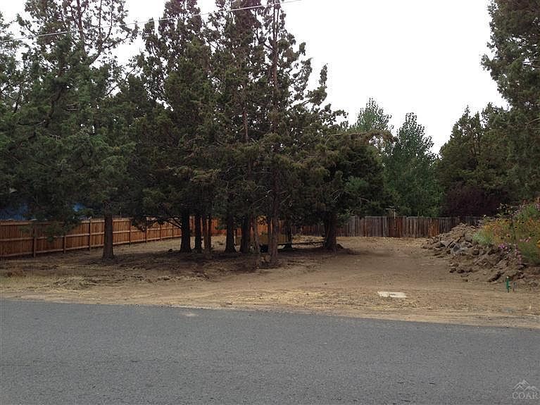 2nd image of 57 SE Cessna Dr