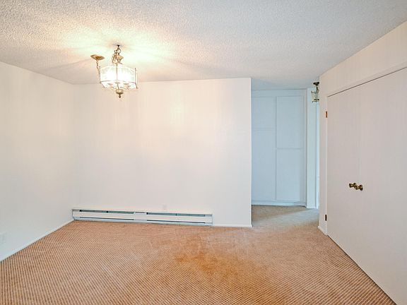 Spacious Dining Area