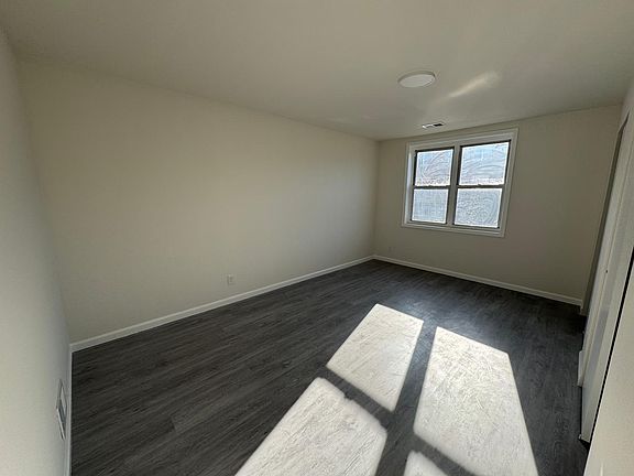 4th image of 922 Armstrong Ave APT 1