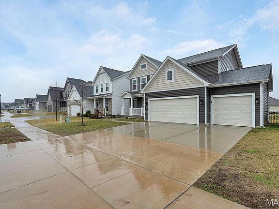 3rd image of 3249 River Breeze Ct