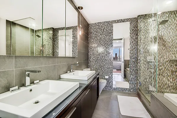 Sold by Compass | media 5