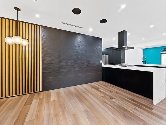 2nd image of 4411 Thomas Street