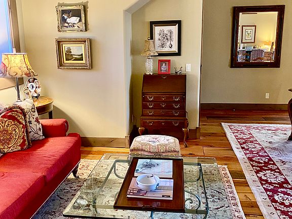 5th image of 107 Arapaho Ln