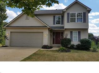 962 Ridgecrest Dr, Cuyahoga Falls, OH 44221