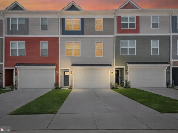 7830 Wolf Run Ln, Severn, MD 21144