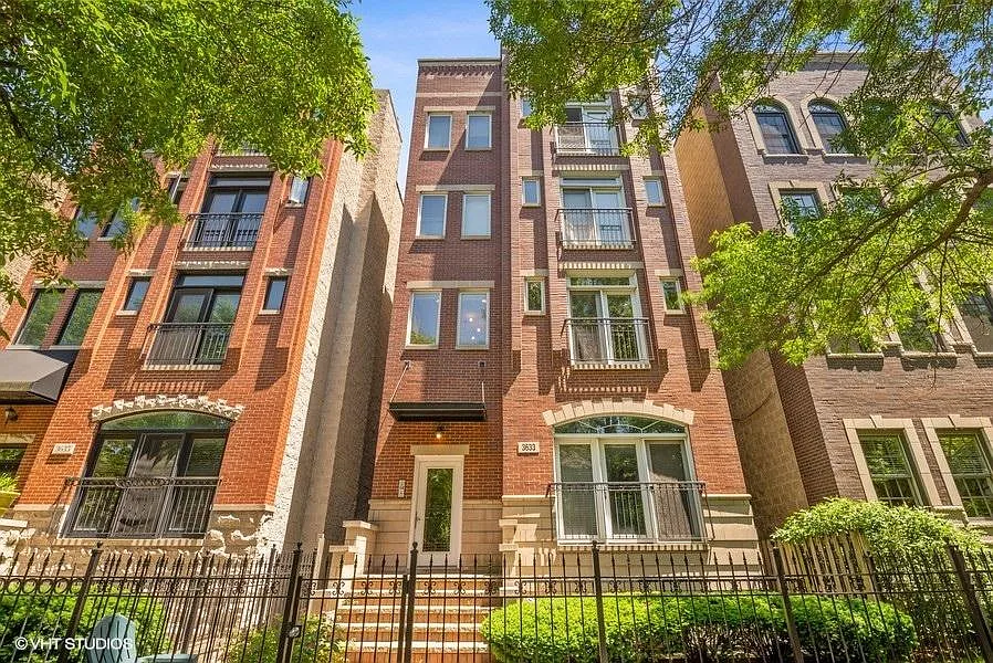 3633 N Wilton Ave #1