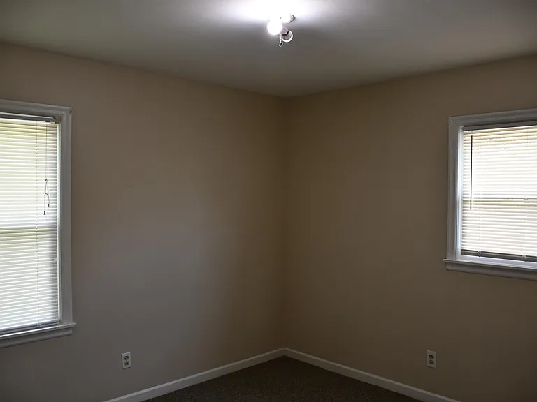 181 Saint James Dr — Photo 13