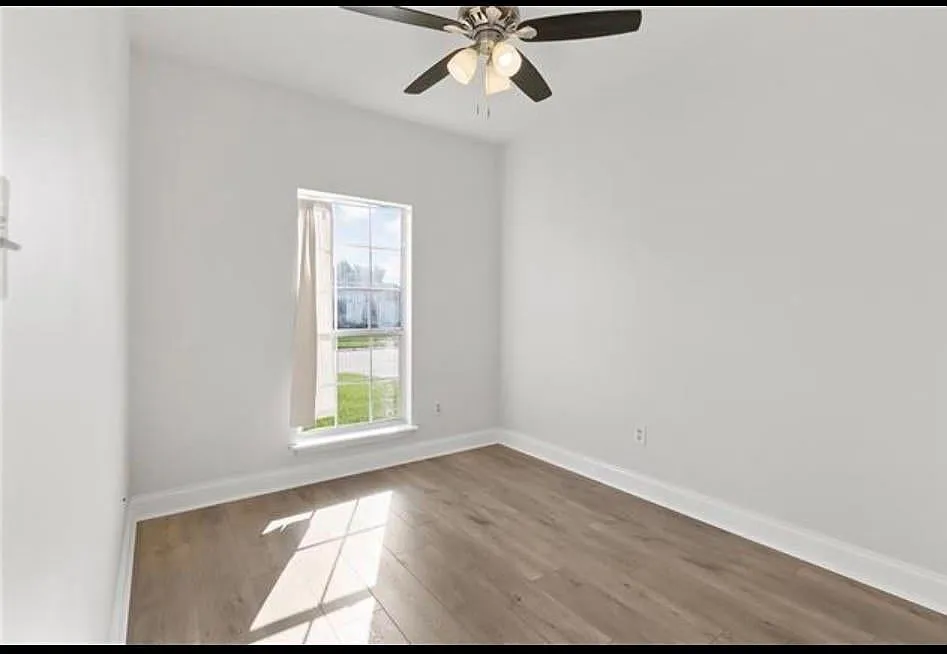 3 bed, 1200 sqft, $2,000 — Photo 3