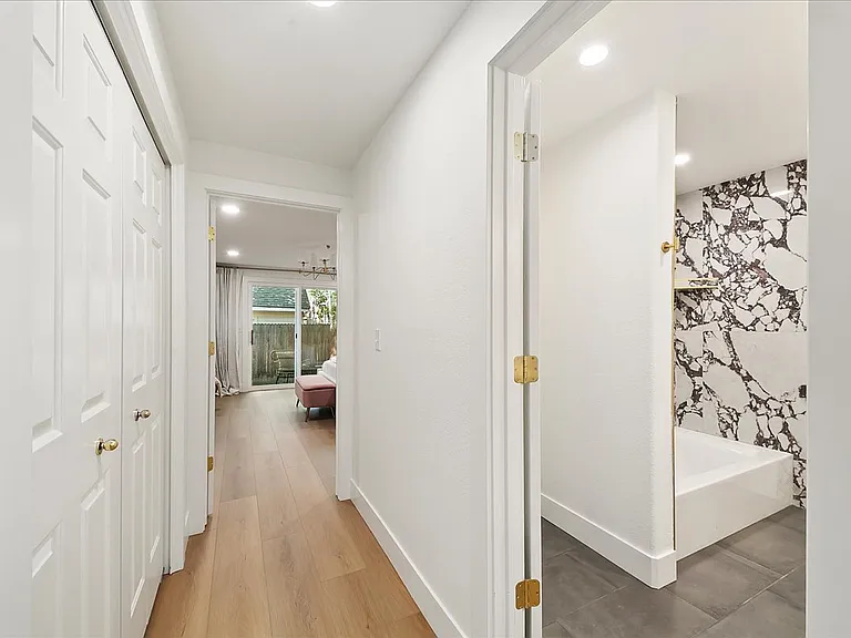 150 S Straughan Ave — Photo 25