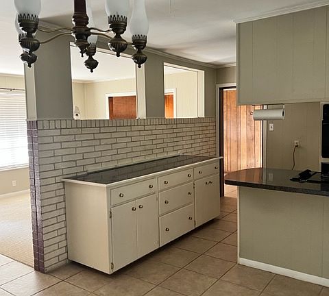 5th image of 4020 Columbine Ln