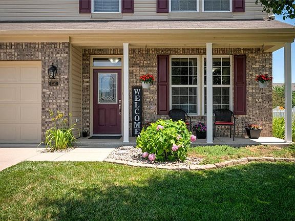 2nd image of 2353 McGregor Dr