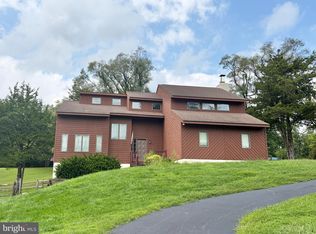 498 Dean Dr, Kennett Square, PA 19348