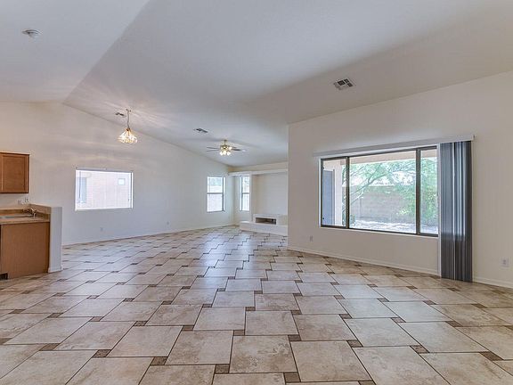 4th image of 25535 W Superior Ave