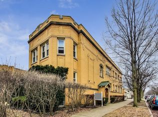 2503 W North Shore Ave, Chicago, IL 60645