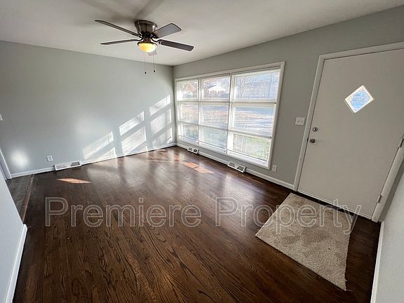 2nd image of 6008 Englewood Ave