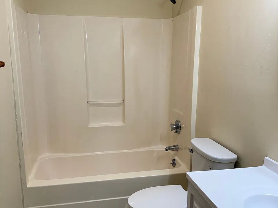 26 Farragut St #11