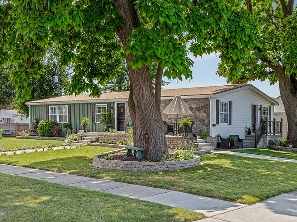 28911 Kathryn St, Garden City, MI 48135