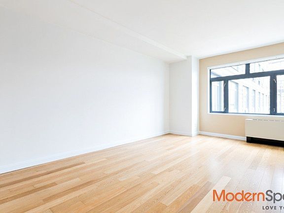 3rd image of 1102 49th Ave APT 4L
