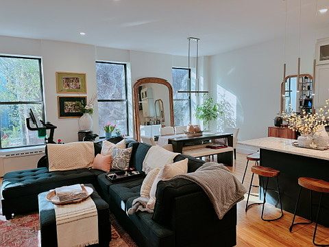 4th image of 497 Manhattan Ave APT 2