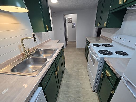 5th image of 1740 Cromwell Dr #2