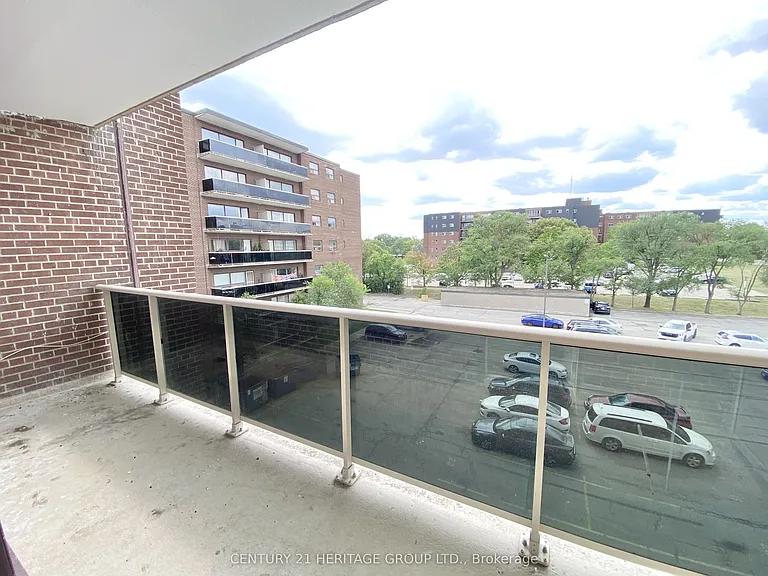 10 Garfella Dr #401 — Photo 5