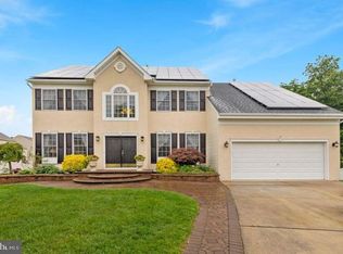2 Tiger Lily Ct, Sewell, NJ 08080