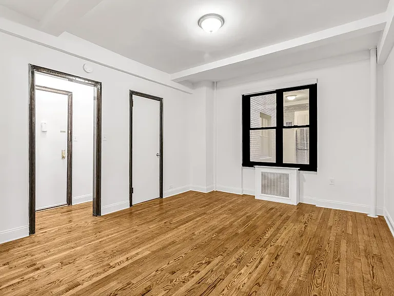 208 W 23rd St #408 — Photo 1