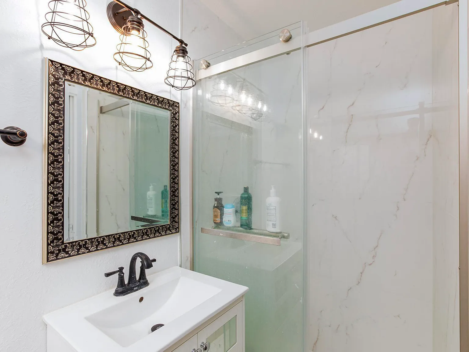 4 bed, 6.0 bath, 2988 sqft, $879 — Photo 4