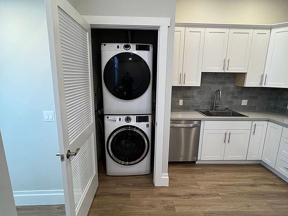 2nd image of 288 Sanchez St #288