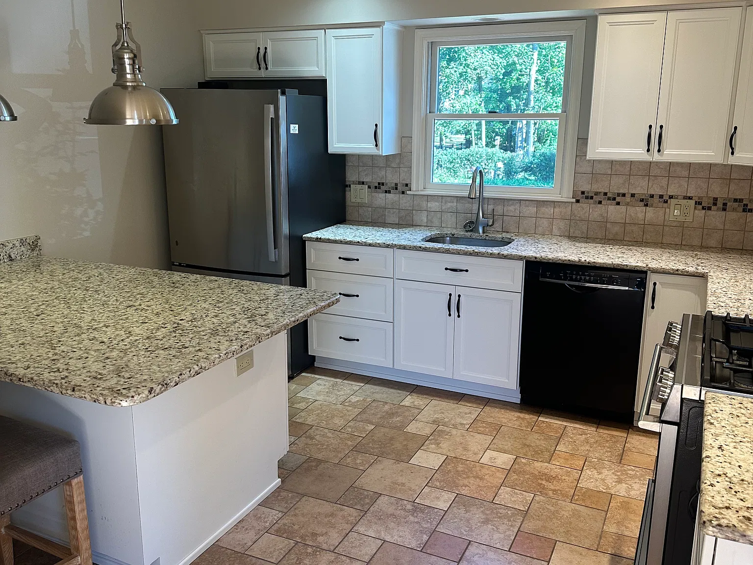 3 bed, 1500 sqft, $3,600 — Photo 3