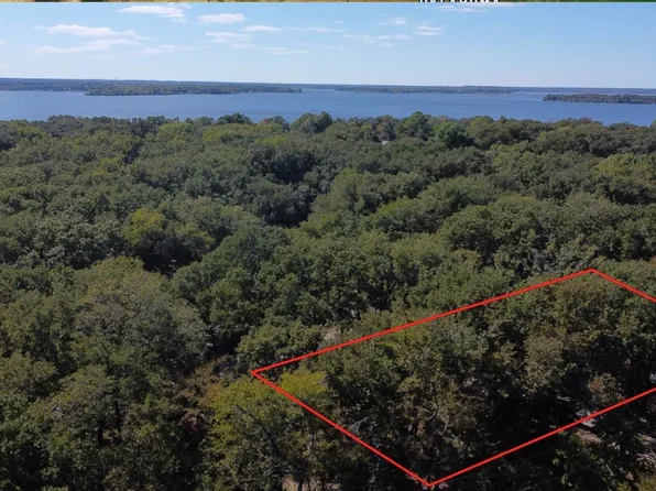 304 Comanche Trl, West Tawakoni, TX 75474