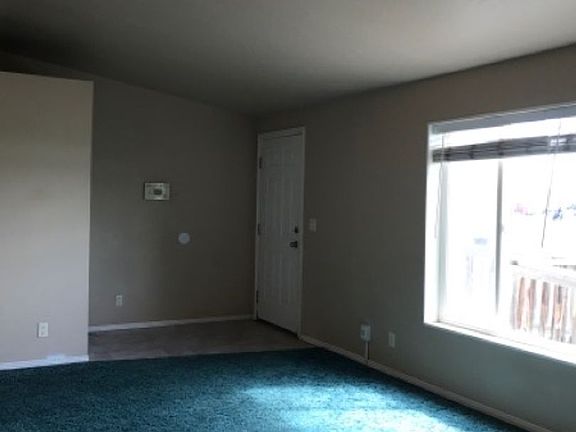 4th image of 121 Aspenwood Dr
