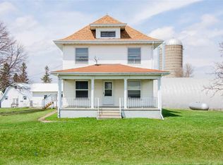 2313 E Tama Rd, La Porte City, IA 50651