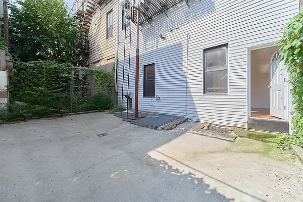 Rented by Living New York | media 36