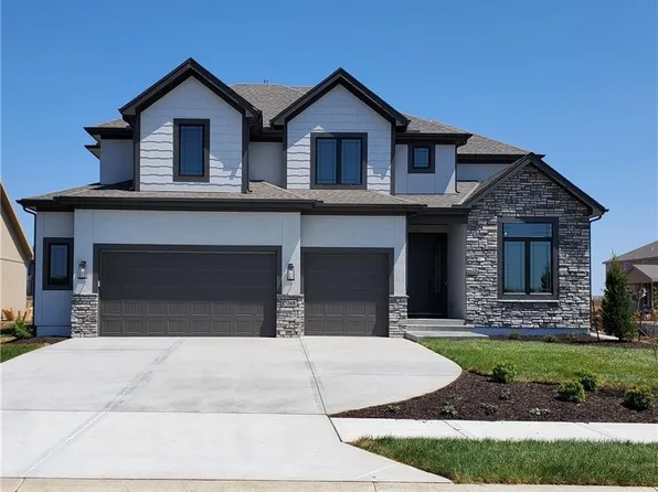 16888 S Norton St, Olathe, KS 66062