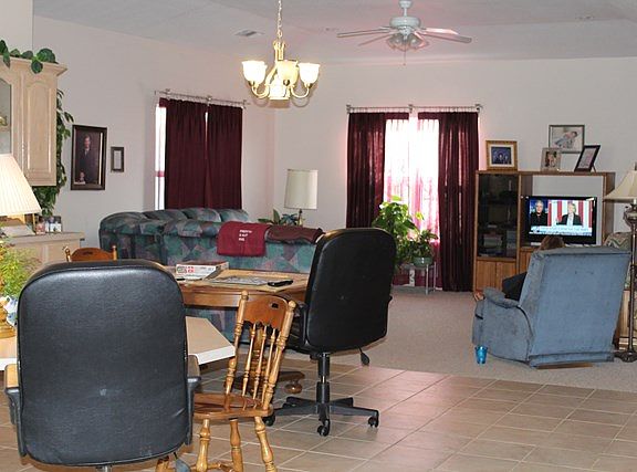 4th image of 4515 Spence Dr