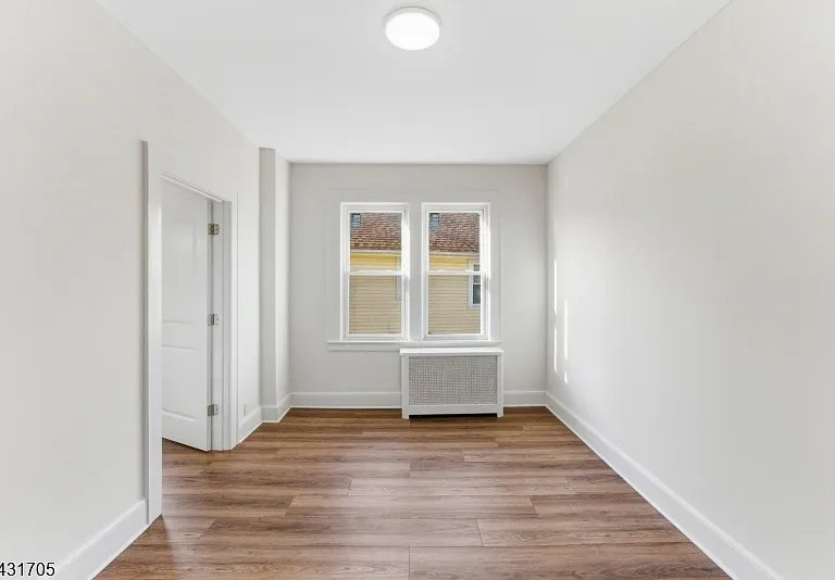 1 Bay Ave #3 — Photo 10