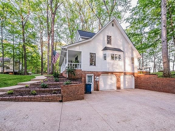 4th image of 260 Mooreborough Dr