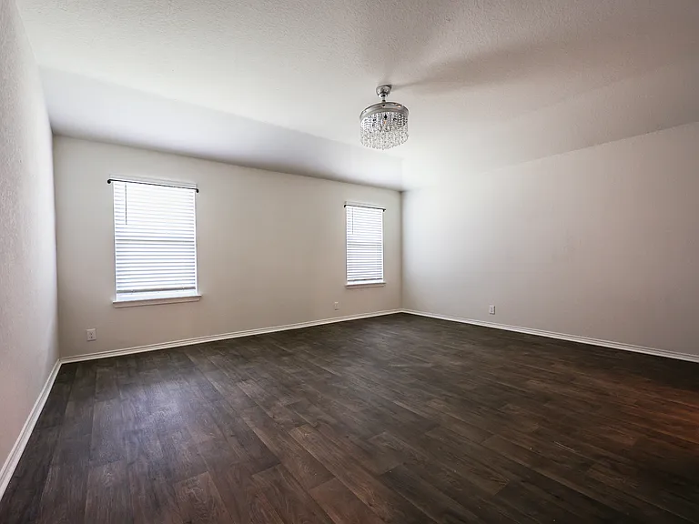 6407 Kendall Cv — Photo 21