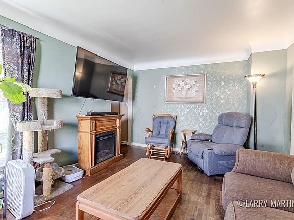 5th image of 949 Canterbury St SW