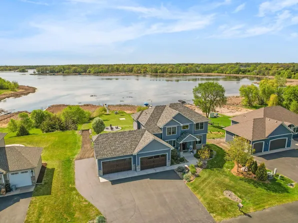 26042 Sunset Dr, Chisago City, MN 55013
